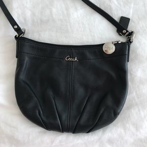 📍SOLD📍Coach Leather Cross Body Purse